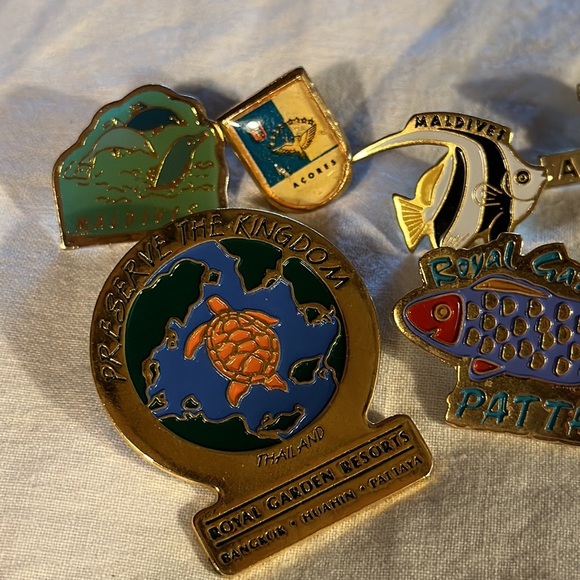 Assorted Travel Pins From a World Tour Cruise (six) - Picture 4 of 5